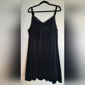 Torrid black velvet skater dress 2x
